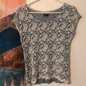 Bobeau blue and white beautiful embroidered blouse